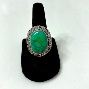Beautiful Ring 💍- size 5.5